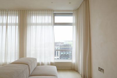Curtain Systems, SG 6465, Polyflax, Centre Point Residence, London, United Kingdom